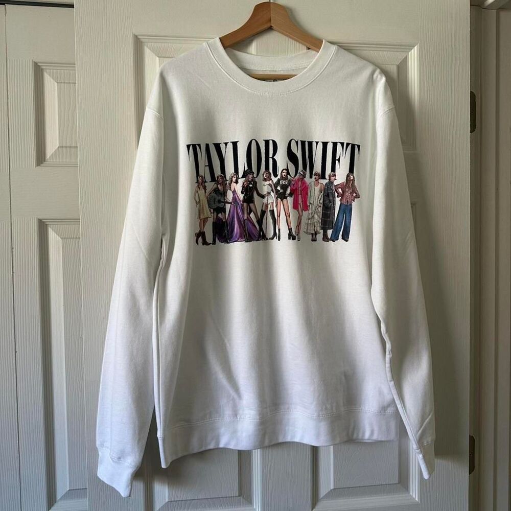 Taylor Swift White MIDNIGHT Sweatshirt. 
L (men’s) it’s like a woman’s XL/XXL
